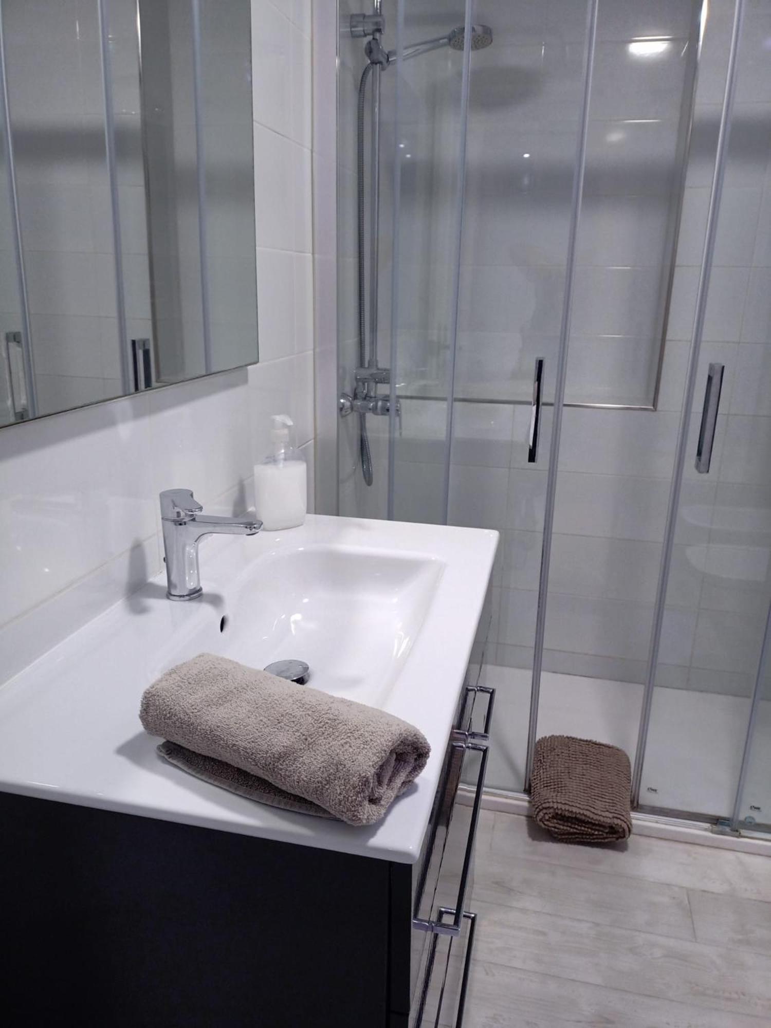Piso Con Parkinprivado Y A10Minutosdelaplayaandando Apartment มาลากา ภายนอก รูปภาพ