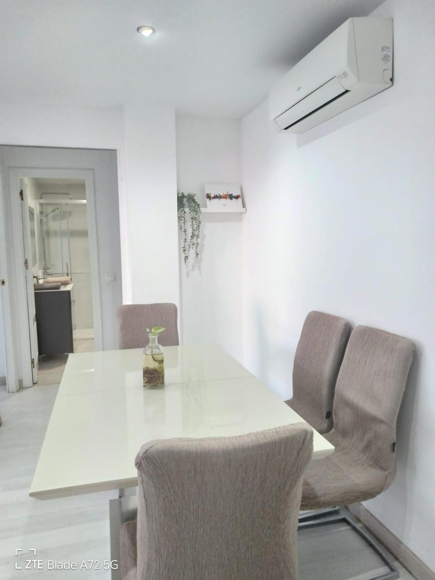 Piso Con Parkinprivado Y A10Minutosdelaplayaandando Apartment มาลากา ภายนอก รูปภาพ